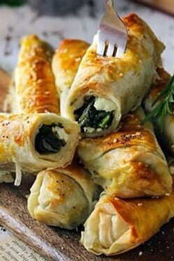 With This Easy Recipe, Prepare The Most Delicious Chicken And Spinach Borek in No Time! + Video