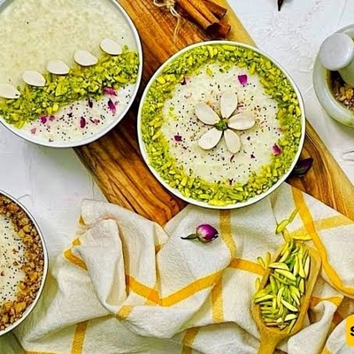 Two-Color Rice Flour and Milk Porridge Recipe