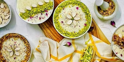 Two-Color Rice Flour and Milk Porridge Recipe