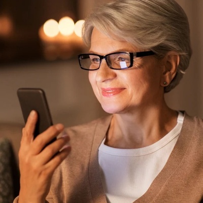 How Smartphones Make Life Easier for Seniors