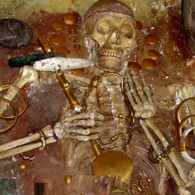 Ancient Elegance: 130,000-Year-Old Cavewomen Jewelry Makes a Stunning Comeback