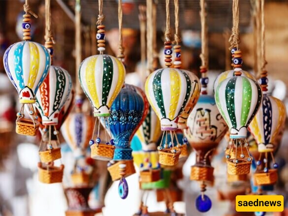 Famous Souvenirs of 10 Countries Around the World + Photos