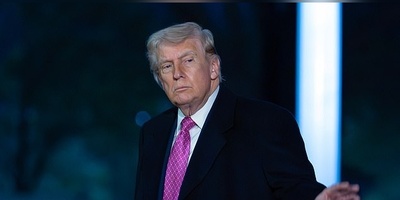 Trump Left Outside: Iranian Embassy’s Twitter Jokes on the Foul-Mouthed U.S. President Begging to Open the Strait of Hormuz + Photos