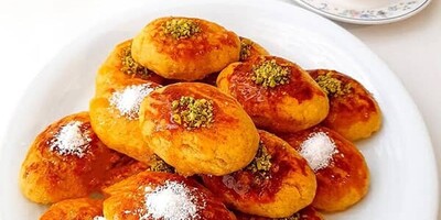 How to Make Şekerpare; A Popular Pastry of Ramadan in Turkey / It's Truly Much Tastier Than Baklava and Bamiye