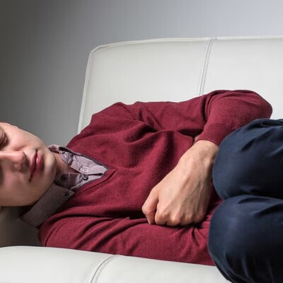 Everything You Need to Know About Periods in Men + Details / What Are the Symptoms of Male Periods?