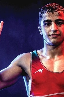 Iran freestyler Javan wins silver at World Wrestling C'ship