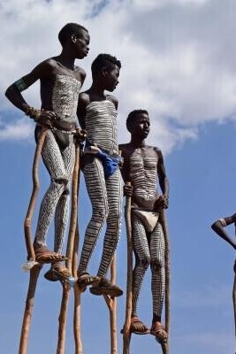 Strange Customs of the World : Why Do the Men of the "Bana" Tribe Walk on Wood?