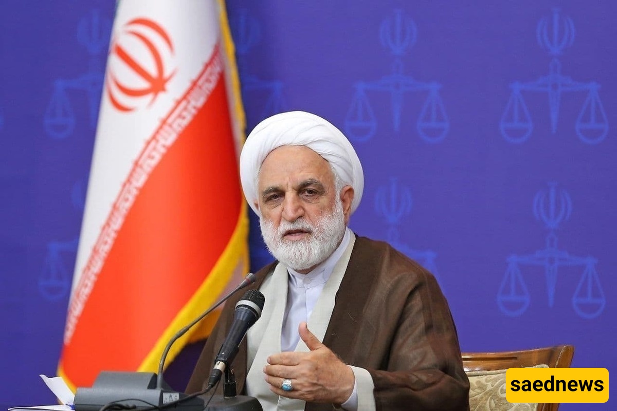  Gholamhossein Mohseni-Eje’i