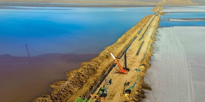 A Shot of Honor Strikes the Heart of Thirst as the Oman Sea Rises in the Desert: Iran’s ‘Steel Vein’ Engineering Marvel Stuns the World