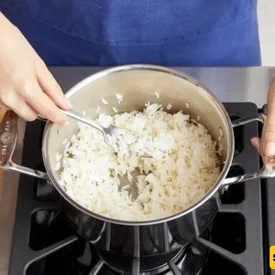Why Some Foods Cook Better In A Small Pot