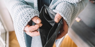 How to Manage Economic Crises Within the Family