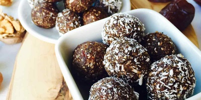 Walnut and Date Dessert for a Simple Homemade Snack