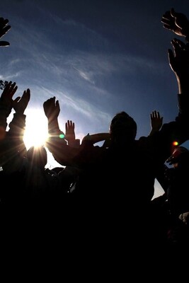 Familiarity with the Ruling on Nudity during Mourning Ceremonies