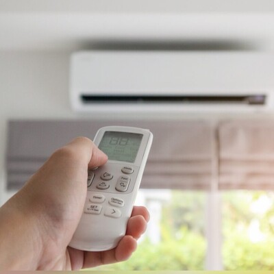 Is Your Air Conditioner Blowing Hot Air? These 7 Reasons Might Be Why! ☀️❌❄️