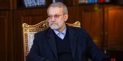 Ali Larijani Surrounded by Iraqi Guards + Photo