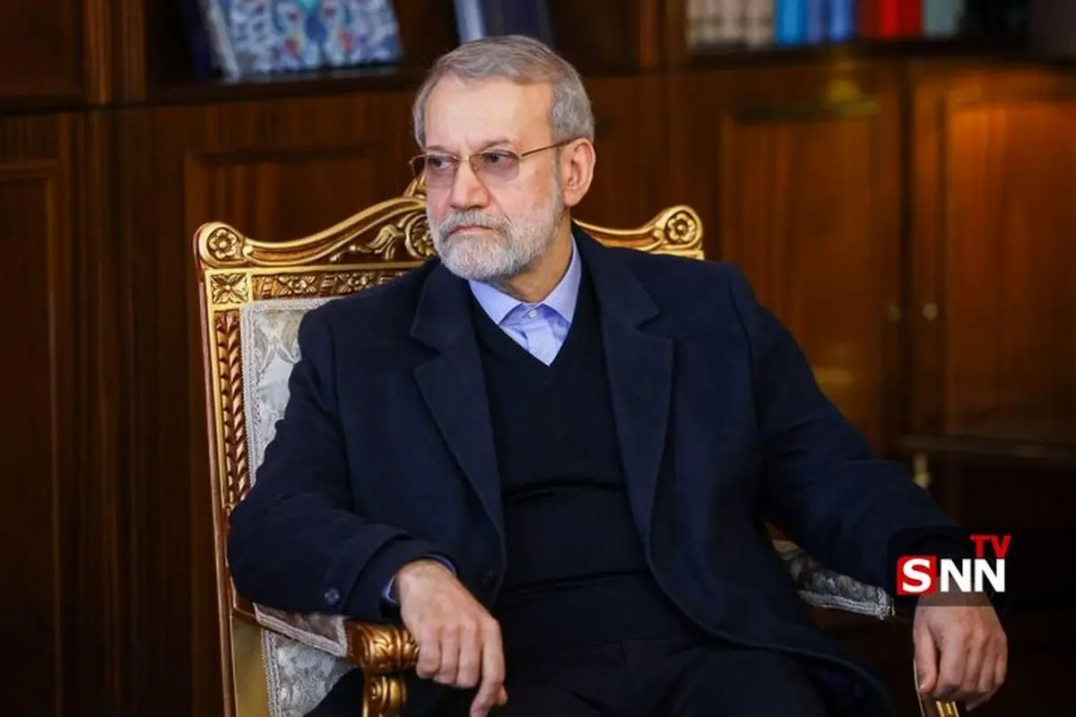 Ali Larijani Surrounded by Iraqi Guards + Photo