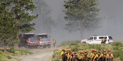 Wildfires Threaten Homes in Oregon, California, Prompting Hundreds of Evacuations