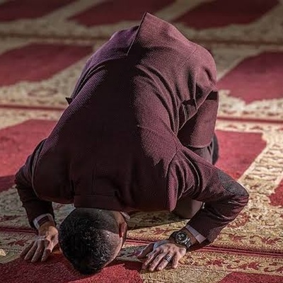 Islamic Rulings on Moving While Performing Prayer