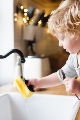 How To Give Children Simple Household Responsibilities