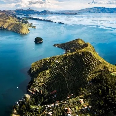 Where is Lake Titicaca in Peru?