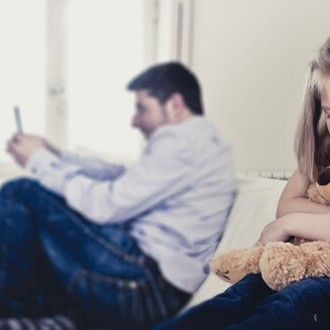 Lack of Hugs in Childhood Leads to These 9 Behaviors in Adulthood