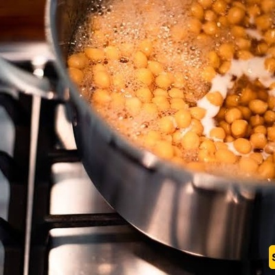 How Long Does It Take for Chickpeas to Cook and Become Tender?