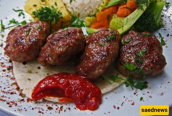 How to Make Turkish Köfte Kebab: A Popular Turkish Dish That Leaves Tourists in Awe with Its Authentic Aroma and Flavor