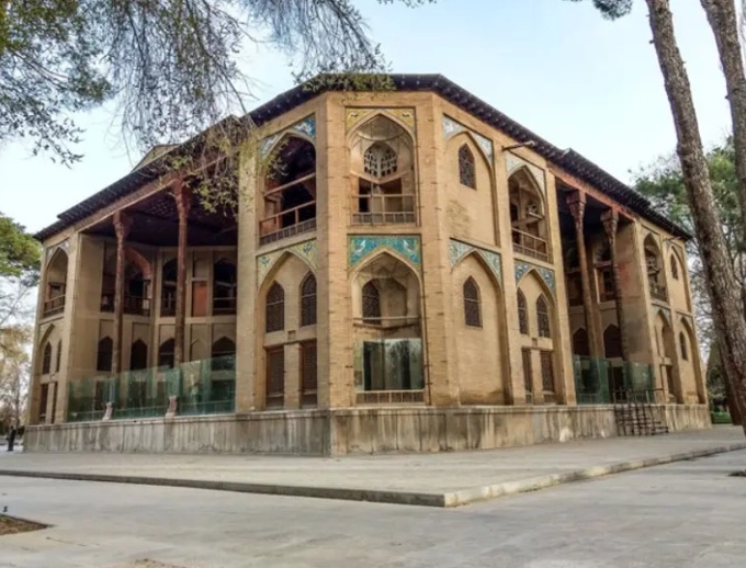 Hasht Behesht Palace