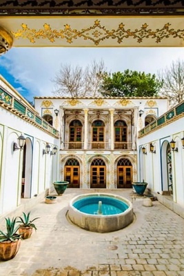 A Tour of the Most Beautiful House in Isfahan with Unique Decor and Truly Stunning Architecture!