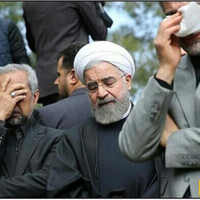 Heartbreaking Moment of Hassan Rouhani Praying Over His Sister’s Body + Photos / Brother’s Farewell to Sister