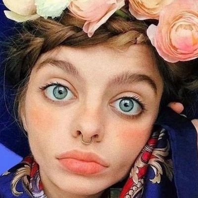 Ukrainian Model’s Large, Striking Eyes Bring Her Fame