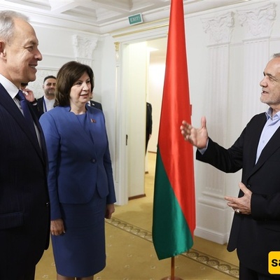 Iranian President Stresses Role of Parliaments in Intergovernmental Relations