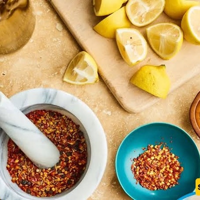 Two Methods for Making Pickled Lemons with Vinegar