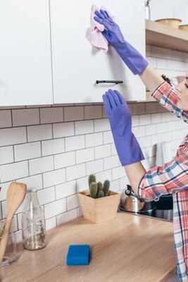 Dos and Don’ts for Cleaning Different Types of Kitchen Cabinets