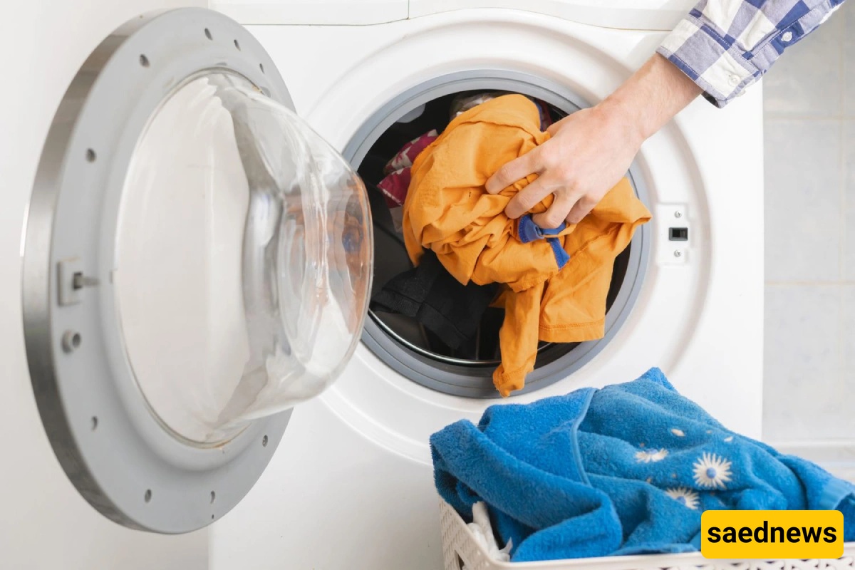 Washing the clothes