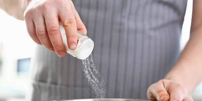 The Best Time to Add Salt to Different Types of Dishes