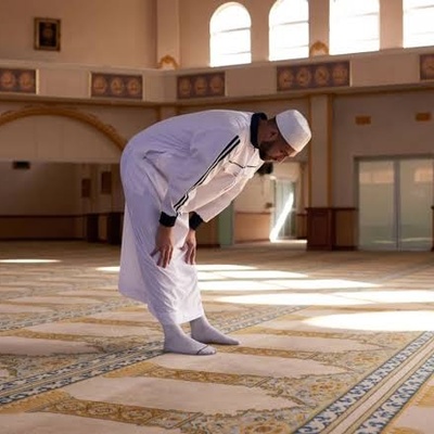 Prayer Movements: How Much Should One Bend During Rukūʿ (Bowing)?