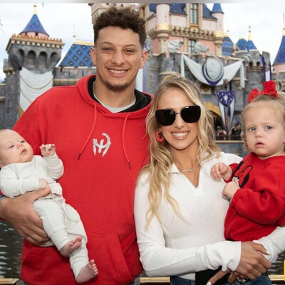 Family First: Patrick Mahomes Enjoys Surprise Visit from Wife Brittany and Kids at Chiefs Training Camp!