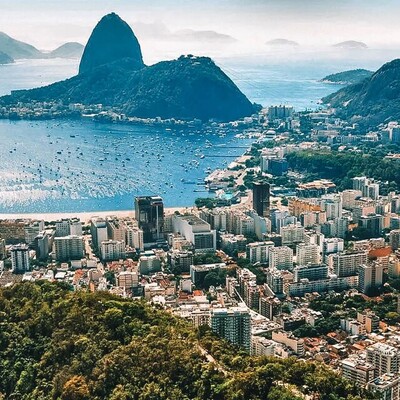 Introduction to the scenic Sugarloaf Mountain in Brazil