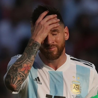 First Images of Lionel Messi After His Father’s Death Show a Devastated Star