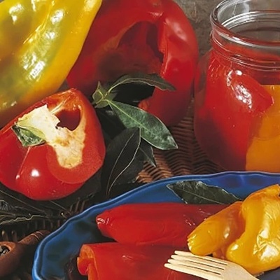 How to Make Bell Pepper Pickles: A Flavorful and Colorful Condiment (+ Pickling Spice Recipe)