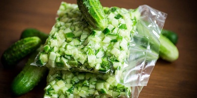 Proper Methods for Freezing Cucumbers for Masks, Salads, and Other Uses