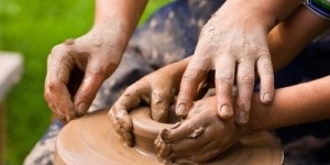 The Relationship Between Traditional Iranian Art and the Treatment of Mental Health Disorders