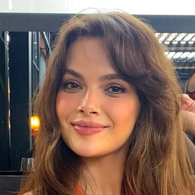 Photo | Famous Turkish Actress Finally Reveals Her Skincare Routine! / "I Don't Use Any Expensive Creams"