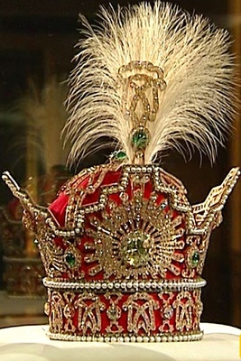 (Video) Introducing Iran’s National Jewels in the Treasury: Unique and Majestic Treasures with Pearls and Stunning Gemstones!