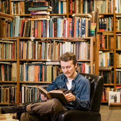 5 Essential Books for Self-Improvement and Growth