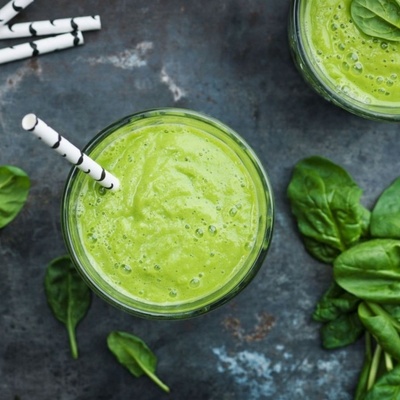 How to Make a Delicious and Nutritious Green Smoothie for Breakfast