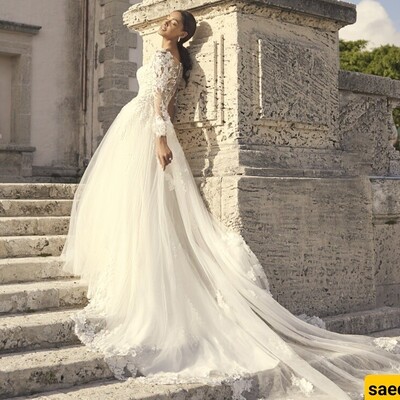 A look At The Luxurious And Magnificent Wedding Dresses Of The Most Famous Celebrities: Kate Middleton, Meghan Markle, Jennifer Lopez, And More. When Beauty Finds Meaning In Simplicity.