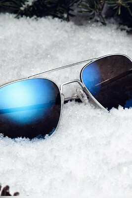 Why Is It Important To Wear Sunglasses In Winter?