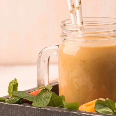 How to Make a Creamy Apricot Milkshake at Home